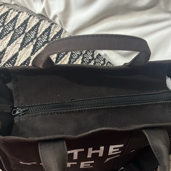 Marc Jacob’s The Tote Bag - Picture 6 of 7